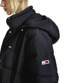 Abrigo Tommy Jeans acolchado negro