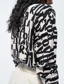 Jersey Lola Casademunt grafiti negro
