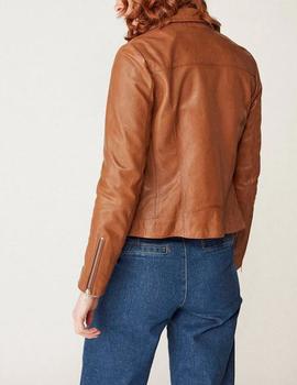 Cazadora Naf Naf piel camel