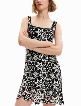 Vestido Desigual Daisies crochet negro