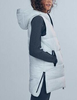 Chaleco Lola Casademunt acolchado logo blanco