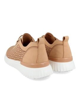 Zapatillas Walk and Fly troqueladas camel