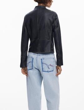 Chaqueta Desigual efecto piel desgastada