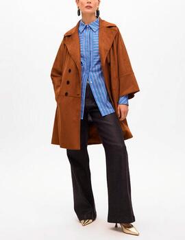 Chaqueta Lola Casademunt antelina oversize marrón