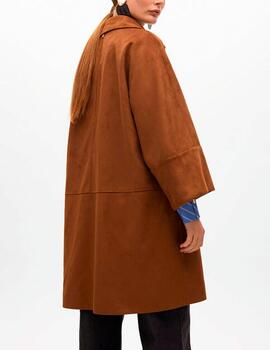 Chaqueta Lola Casademunt antelina oversize marrón
