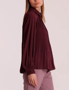 Blusa Mimi Mua plisada burdeos