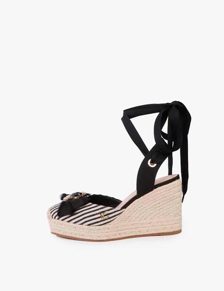 Gallery a17703 eaa6xthk