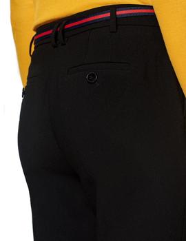 Pantalón Esprit bielástico con cinturón negro